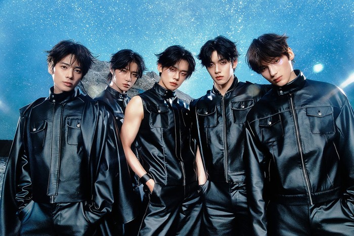 TXT Foto TXT untuk album The Star Chapter: Together.
