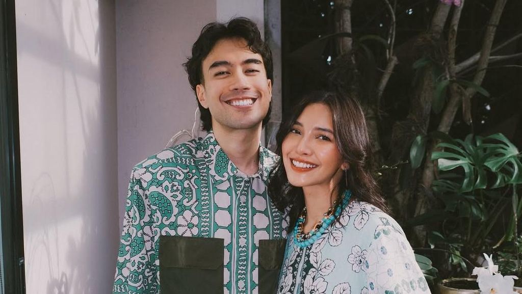 Cinta Luar Biasa Sheila Dara ke Vidi Aldiano Bikin Takjub