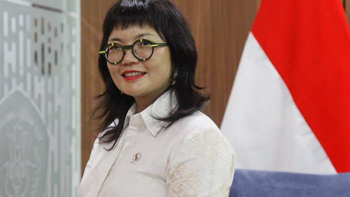 Wamendiktisaintek Stella Christie