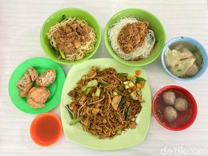 Bakmi BBT: Kenikmatan Bakmi dan Bakso Goreng Gurih di Matraman Sejak 1978