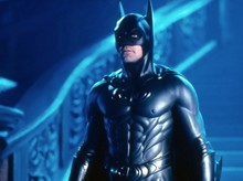 Batman Payah! Kocaknya Reaksi Anak George Clooney Saat Nonton Film Jadulnya