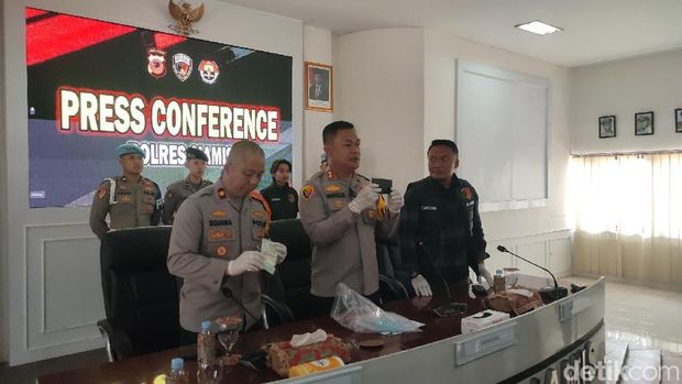 Seorang satpam nekat jadi begal gegara kecanduan judol.