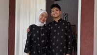 Bintang Emon mengatakan istrinya lagi ikut kelas kehamilan bersama bidan. Baru latihan napas, katanya. (Foto: dok Instagram bintangemon)