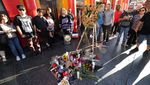 Bintang Rock Dunia Berpulang, Fans Beri Penghormatan di Walk of Fame