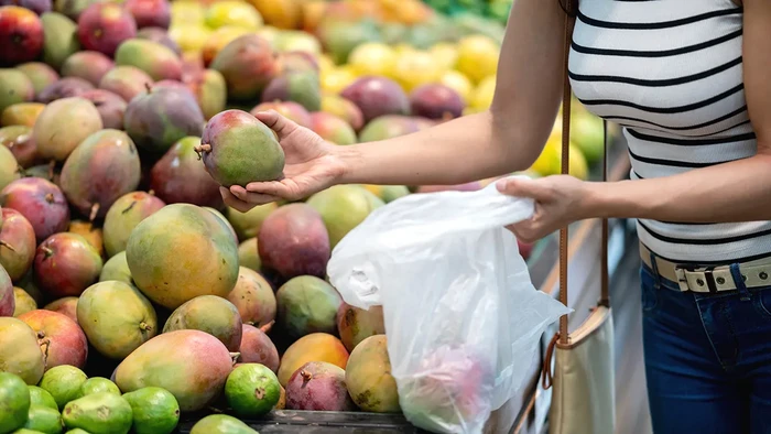 Bukan Pakai Uang, di Kota Ini Bisa Jajan Makanan Pakai Mangga
