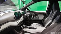 Kehadiran Atto 1 menegaskan keseriusan BYD menggarap pasar kendaraan listrik di Indonesia. Mobil ini diunggulkan sebagai EV terjangkau untuk penggunaan harian.  