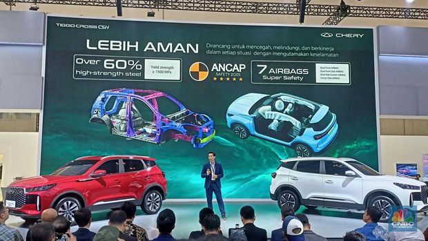 Chery resmi meluncurkan dua varian terbaru Tiggo Cross, yakni Tiggo Cross Sport dan Tiggo Cross CSH di GIIAS 2025. (CNBC Indonesia/Ferry Sandi)