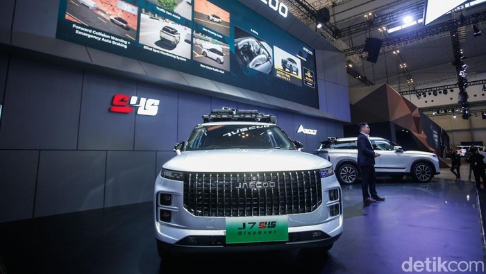 Debut Jaecoo J7 AWD dan J7 SHS di RI, Ini Potretnya Mobil JaecooΒ J7 AWD dan J7 SHS diperkenalkan saat ajang GIIAS 2025, di ICE BSD, Tangerang, Rabu (23/7/2025).