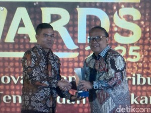 HS Rokok Dapat Penghargaan Penyerap-Pembina Tenaga Kerja Lokal