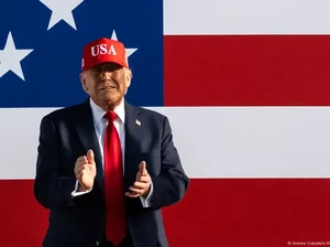 Kenapa Trump Gunakan Tarif Ketimbang Sanksi Ekonomi?