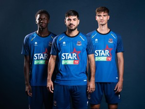 Dender Pakai Apparel Buatan Indonesia