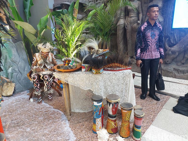 Festival Teluk Wondama di Gedung Sarinah