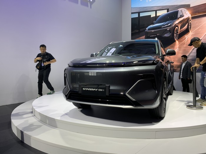 Geely di GIIAS 2025