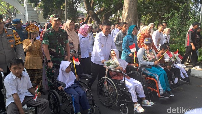 Gubernur Banten Andra Soni merayakan Hari Anak Nasional