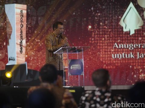 Gubernur Jateng Ahmad Luthfi di ajang detikJateng-Jogja Awards 2025 di Semarang, Rabu (23/7/2025) malam.