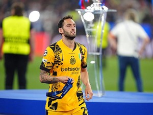 Calhanoglu Sudah Berdamai dengan Lautaro, Pastikan Tetap di Inter