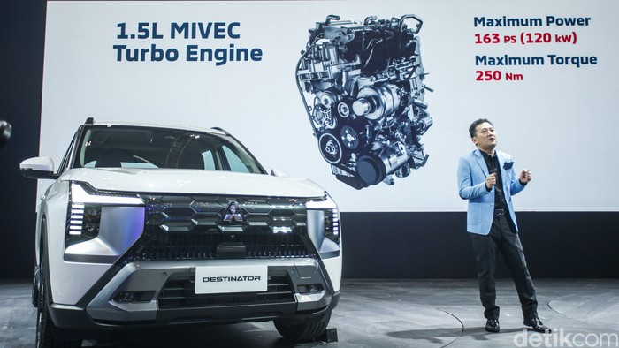 Harga resmi Mitsubishi Destinator akhirnya diumumkan ajang Gaikindo Indonesia International Auto Show (GIIAS) 2025, Rabu (23/7/2025). SUV keluarga premium itu dilepas dengan banderol harga mulai dari Rp 385 juta.