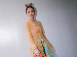 Hari Kebaya Nasional: Inspirasi Berkebaya Modern & Klasik Artis Tanah Air