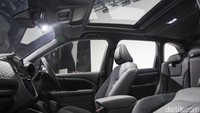 Kemudian, teknologi Subaru EyeSight generasi terbaru sudah disematkan kamera wide tambahan, sehingga mendukung kemampuan keselamatan aktif. Seperti, pre-collision braking, adaptive cruise control, lane keep assist, hingga camera 360 dan cornering light untuk memberikan dukungan keselamatan maksimal.
