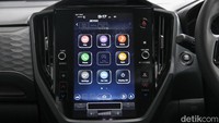 Sementara fiturnya ada layar hiburan 11,6 inch dengan koneksi Apple Carplay dan Android Auto yang, pengisian daya nirkabel, USB port, sunroof, pintu bagasi elektrik hands-free dengan kick sensor dan masih banyak lagi.