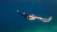 Nah, Iris Wullur ternyata juga jago freediving. Ia lahir di Jakarta, 30 tahun yang lalu. (Foto: dok Instagram iriswullur_)