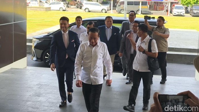 Tentang Pemeriksaan Jokowi di Solo: Ada 45 Pertanyaan, Ijazah Asli Disita