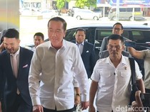 Jokowi Bawa Ijazah S1 UGM Saat Pemeriksaan di Mapolresta Solo