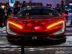 Kaget, Mobil YangWang U9 Bisa Joget di GIIAS 2025