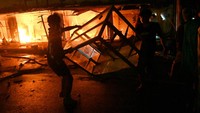 Kapolresta Palu, Kombes Pol Deny Abrahams,  membenarkan insiden tersebut. Ia menyampaikan bahwa meskipun tidak ada korban jiwa, kerugian materil ditaksir mencapai Rp800 juta.  oto: ANTARA FOTO/BASRI MARZUKI