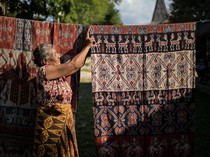 Tenun Khas Sumba Bukan Hanya Sekadar Kain Biasa