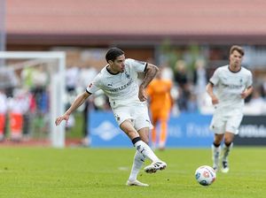 Kevin Diks Debut, Gladbach Malah Kalah