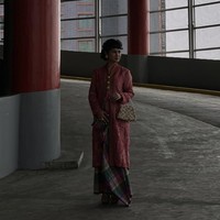 Penampilannya tampak simpel dengan rambut pendek yang dibiarkan terurai dan dikeriting. Melengkapi penampilannya Andien juga mengenakan sepasang anting dan cincin emas. Foto: Instagram