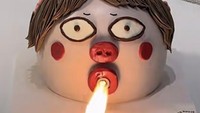 Kreativitas para baker lainnya juga patut diapresiasi. Ada kue menjijikkan berikutnya awal-awal berbentuk badut yang lucu. Foto: TikTok