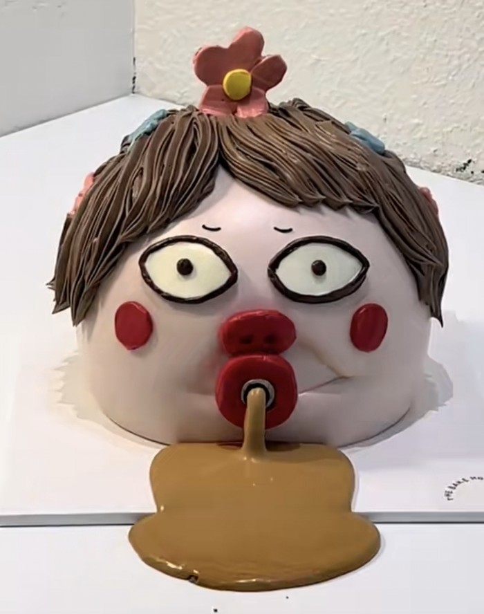 Kue menjijikkan Kue menjijikkan