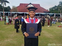 Perjuangan Haru Fauzi Praja IPDN Lewati 4 Tahun demi Banggakan Ortu