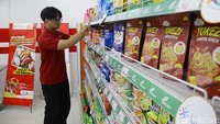 Selain itu, koperasi ini juga diharapkan dapat menjadi sarana distribusi produk-produk UMKM desa dan kelurahan. Dengan demikian, kesejahteraan pelaku usaha kecil di tingkat lokal bisa ikut meningkat. 