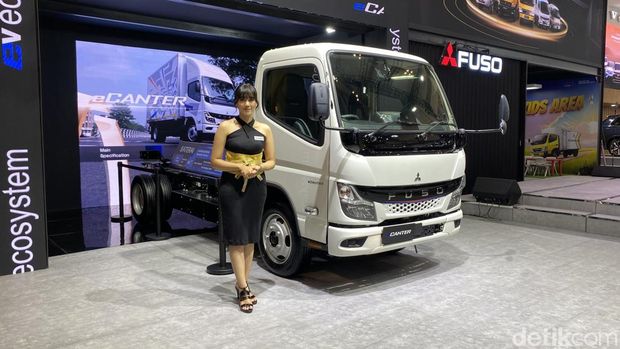 Mitsubishi Fuso di GIIAS 2025