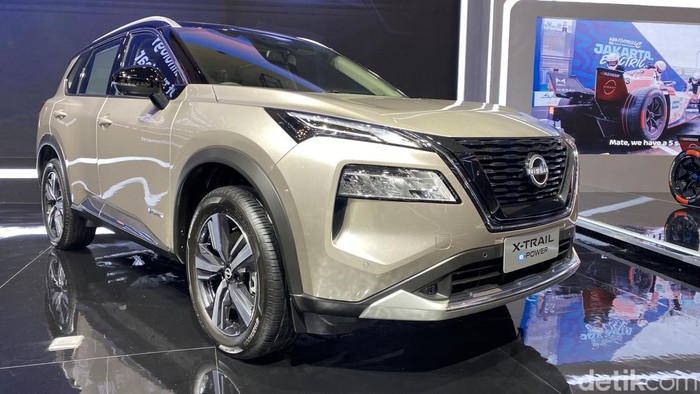 Nissan Xtrail e-Power resmi dijual di Indonesia setelah diperkenalkan pada ajang GIIAS 2025.
