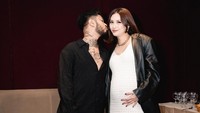 Onadio Leonardo tak sabar menantikan anak keduanya lahir. Bintang film Hello Ghost itu mengatakan buah hatinya nanti berjenis kelamin perempuan. Jadi pas tuh ada cowok, sama cewek, tuturnya. (Foto: dok Instagram onadioleonardo_official)