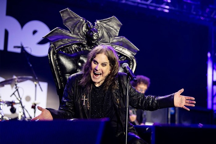 Penampilan terakhir Ozzy Osbourne di konser Back to the Beginning, 5 Juli 2025, di Birmingham, Inggris.