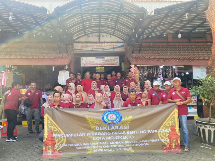 Pedagang pasar di Mojokerto