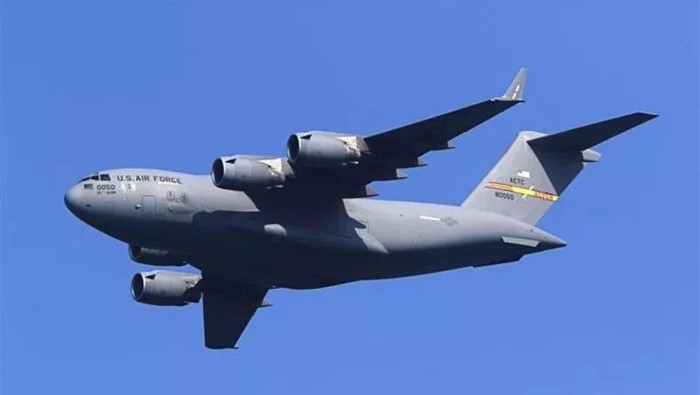 A USAF C-17 Globemaster III from the 97th Air Mobility Wing participates in the Miami Beach Air and Sea Show on May 25, 2024. AP/NEWSBASE