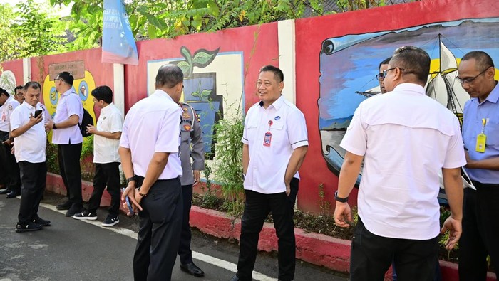 Plt Direktur PDAM Makassar Hamzah Ahmad menghadiri kegiatan penilaian lomba kelurahan terpadu tingkat Sulsel di Kelurahan Pannampu.