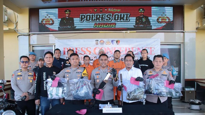 Polisi berhasil menangkap 3 pelaku yang menyebabkan 1 orang pria di OKI tewas
