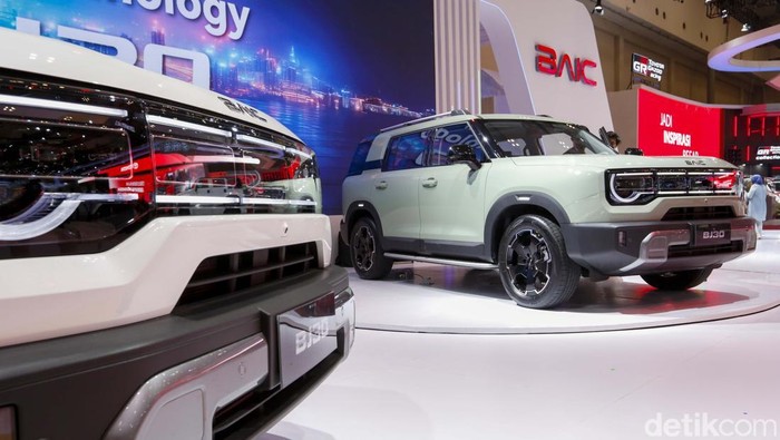BAIC BJ30 Hybrid resmi diluncurkan di Gaikindo Indonesia International Auto Show 2025, Rabu (23/7/2025). SUV kekar itu diklaim punya konsumsi bahan bakar yang irit.