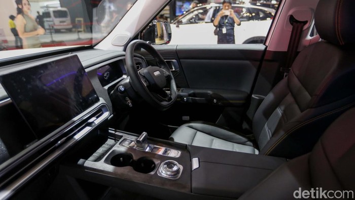 Potret BAIC BJ30 Hybrid, SUV Kekar Berbahan Bakar Irit BAIC BJ30 Hybrid resmi diluncurkan di Gaikindo Indonesia International Auto Show 2025, Rabu (23/7/2025). SUV kekar itu diklaim punya konsumsi bahan bakar yang irit.