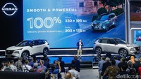 Menariknya ketika baterai di Nissan X-Trail ini habis, mesin bensinnya dapat langsung memberi tenaga ke motor listrik. Alhasil, pengendara dapat tetap melaju secara senyap layaknya sebuah mobil listrik murni.  