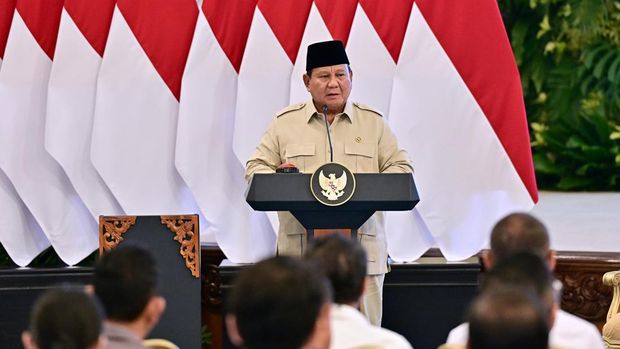 Presiden Prabowo Subianto saat meluncurkan logo dan tema HUT ke-80 RI.