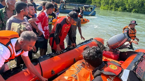 Pria lansia bernama Mansur Mitene ditemukan tewas di perairan Teluk Lembata atau Tanjung Dulitukan, Kecamatan Ile Ape, Lembata, NTT, Rabu (23/7/2025). (Foto: Basarnas Maumere)
