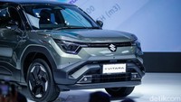 Tampilan depan Suzuki e Vitara. Presiden Direktur PT Suzuki Indomobil Motor dan PT Suzuki Indomobil Sales, Minoru Amano mengatakan, pihaknya membawa Suzuki e Vitara ke Indonesia untuk mendukung misi netralitas karbon.
